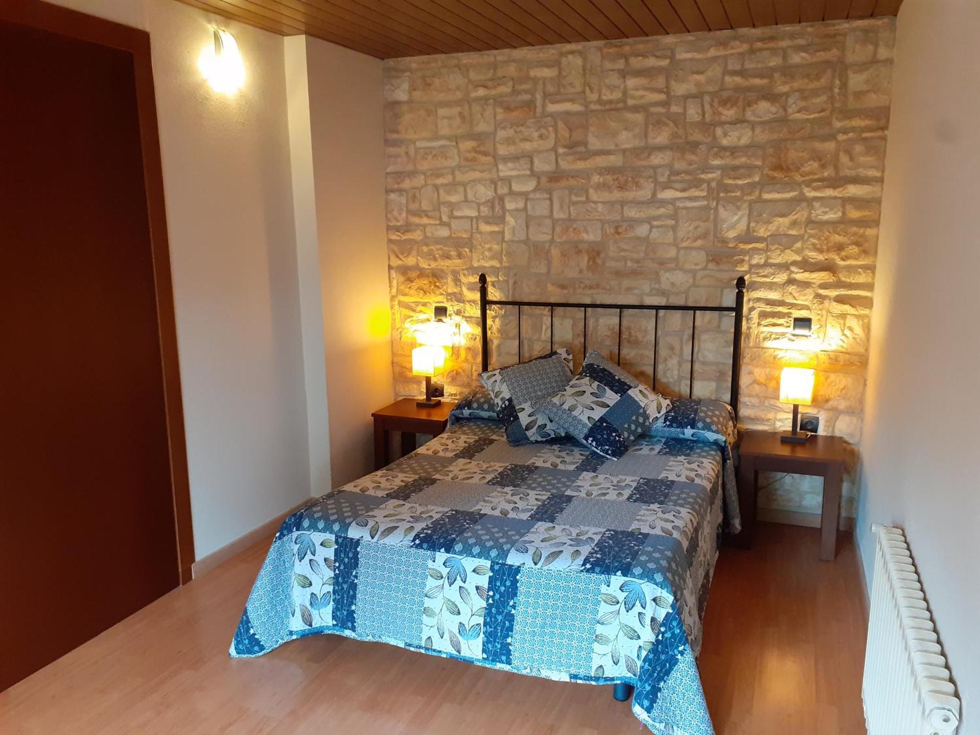 Hostal Del Senglar Ла-Эсплуга-де-Франколи Экстерьер фото