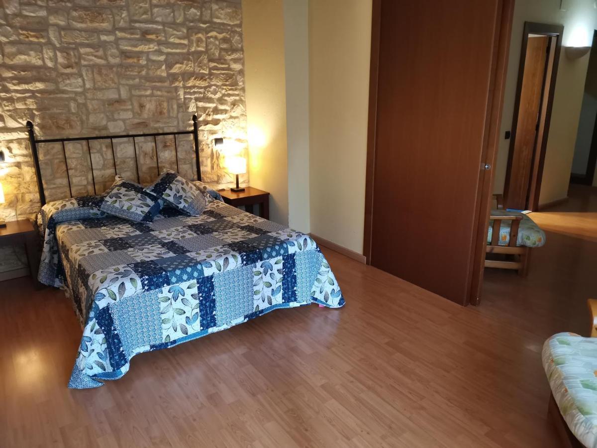 Hostal Del Senglar Ла-Эсплуга-де-Франколи Экстерьер фото